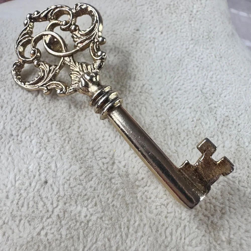 Vintage Gold Ornate Key